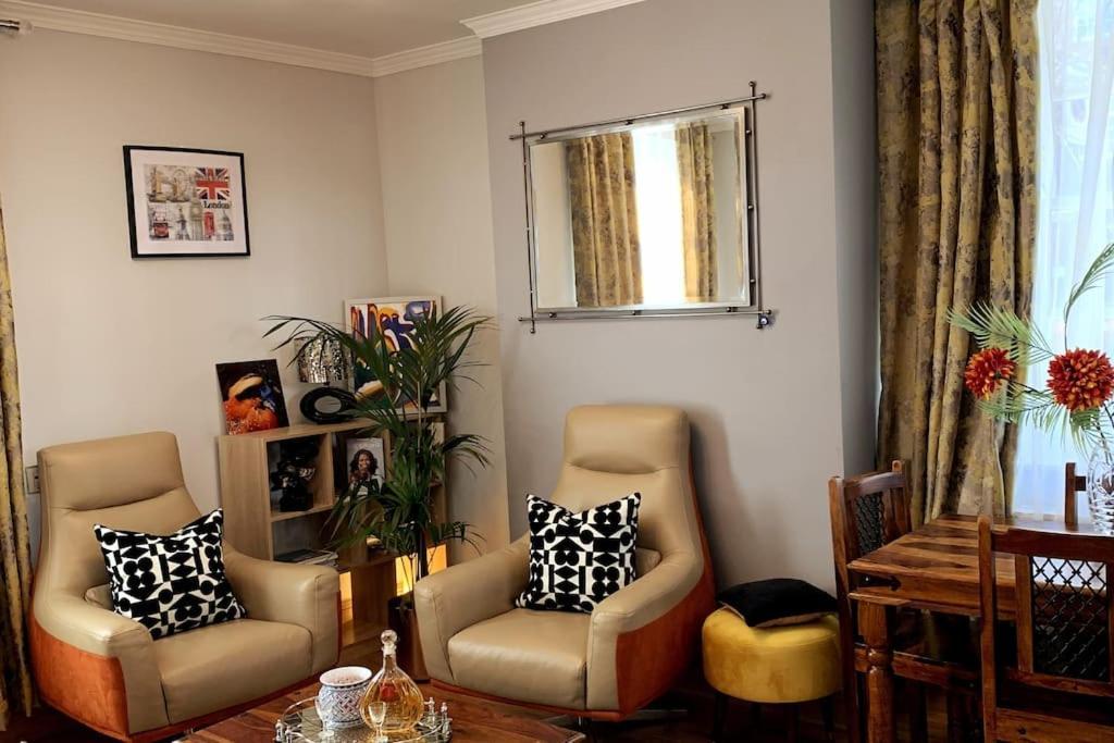 לונדון Stylish And Cosy 3 Bedroom Appartment מראה חיצוני תמונה