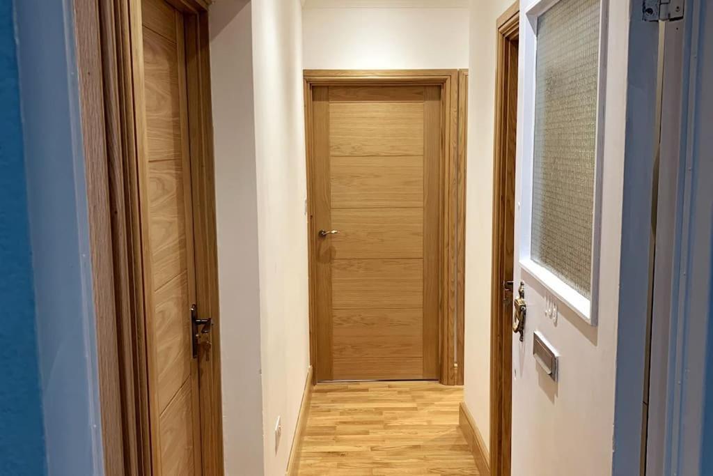 לונדון Stylish And Cosy 3 Bedroom Appartment מראה חיצוני תמונה